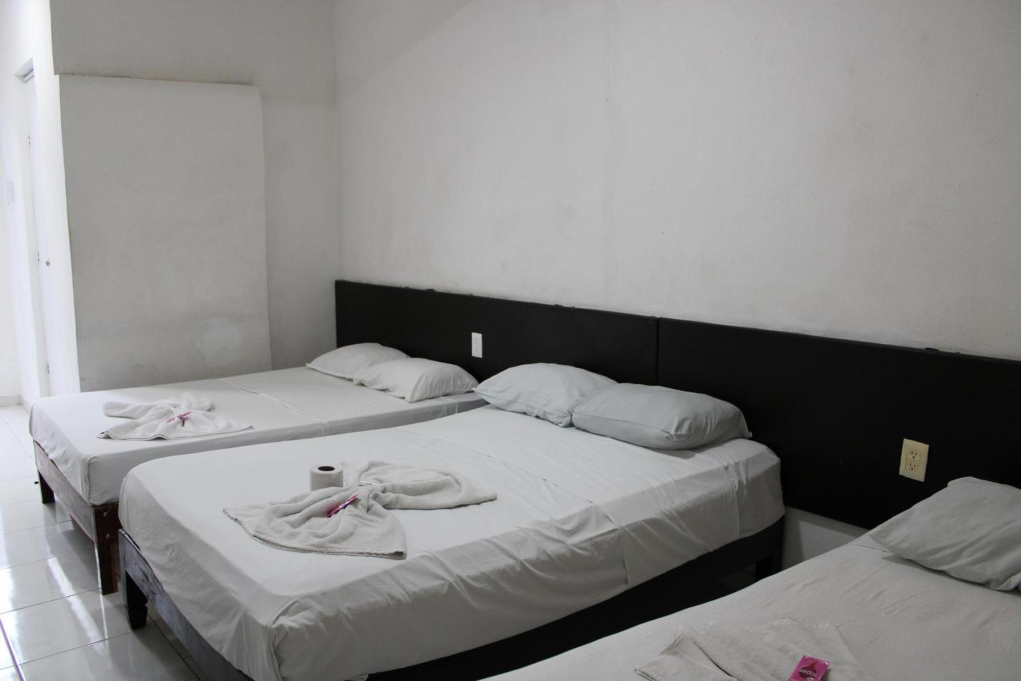Oyo Hotel Colibri Chetumal Exterior photo