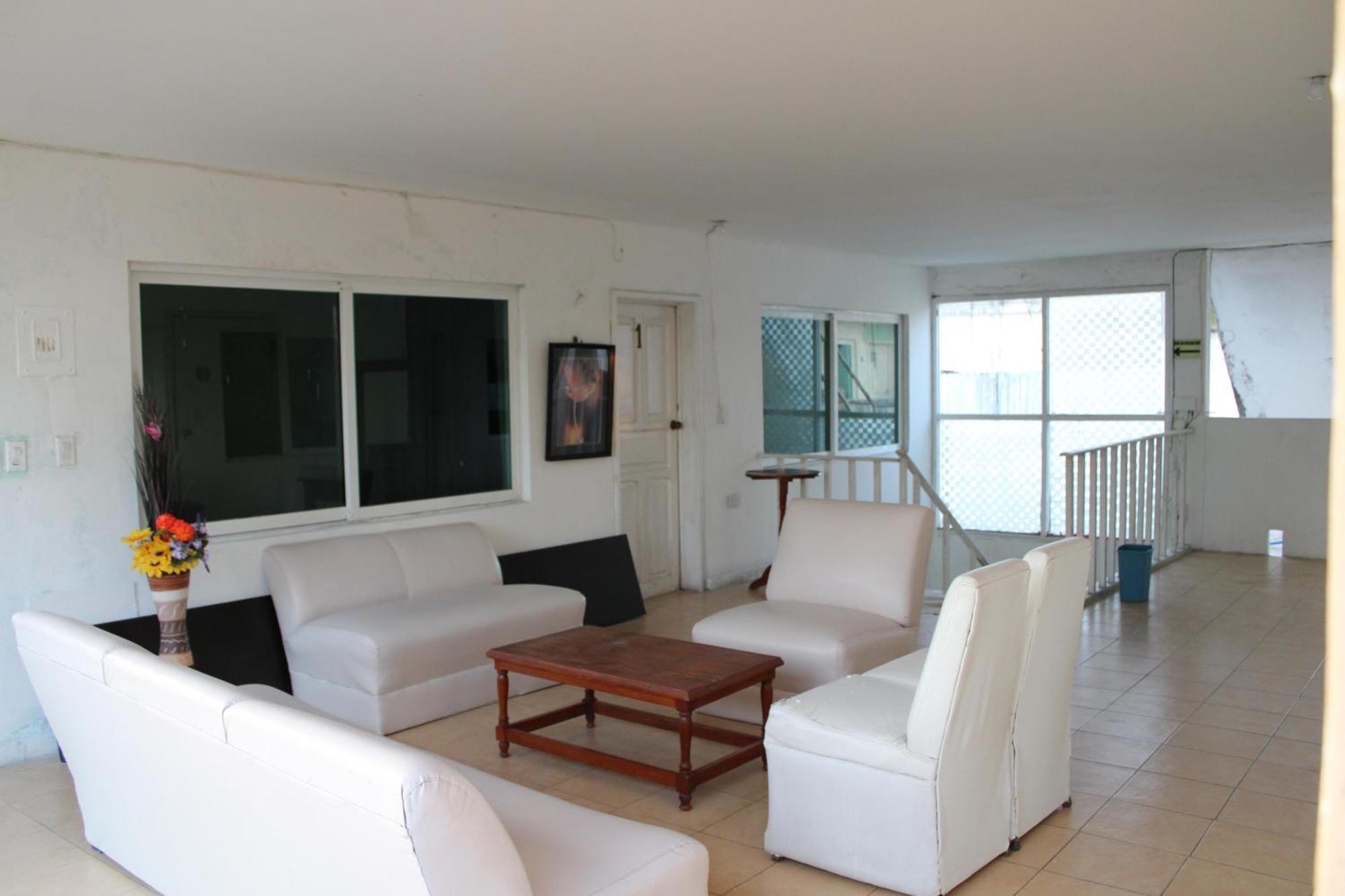 Oyo Hotel Colibri Chetumal Exterior photo