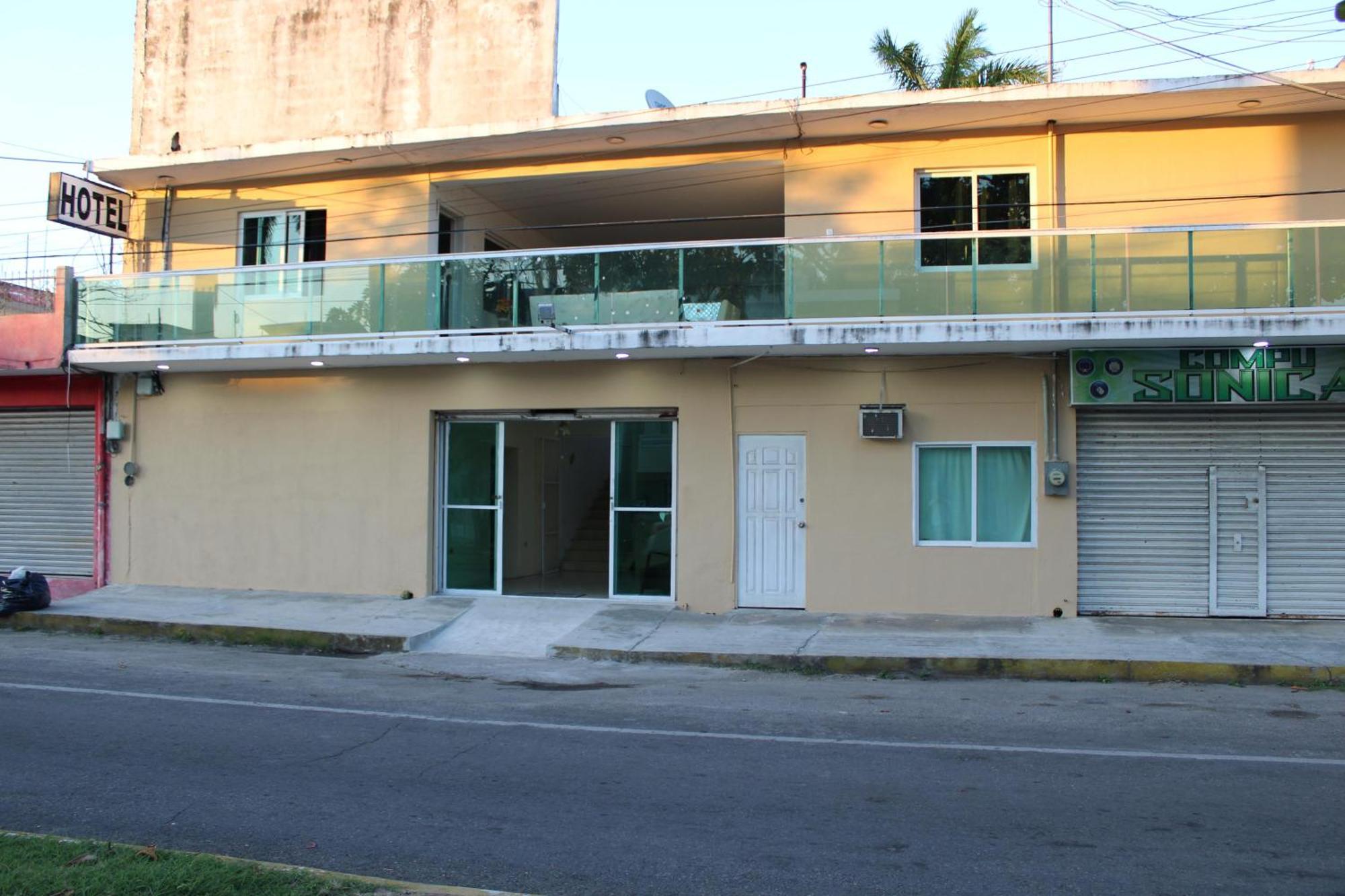 Oyo Hotel Colibri Chetumal Exterior photo