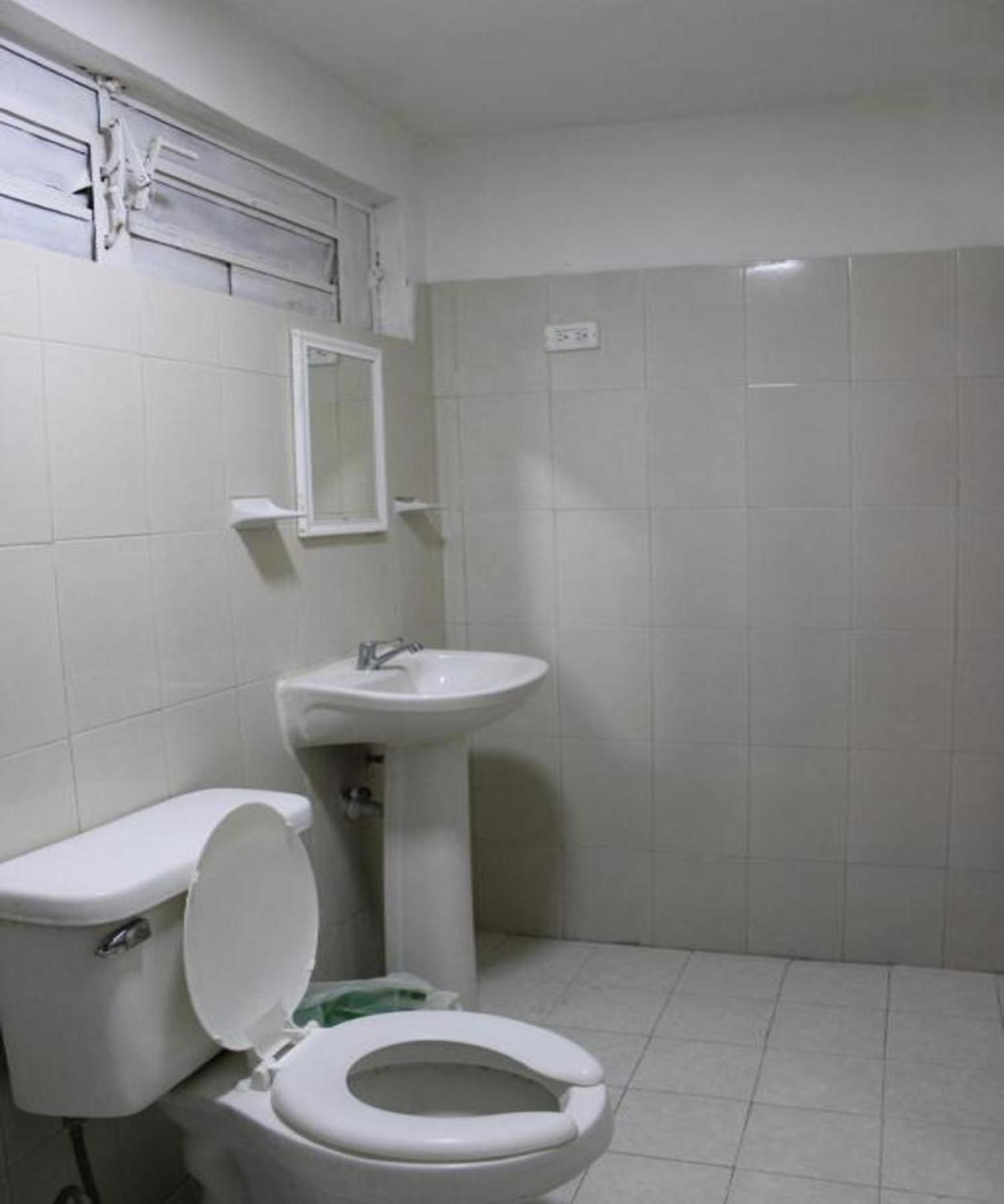 Oyo Hotel Colibri Chetumal Exterior photo